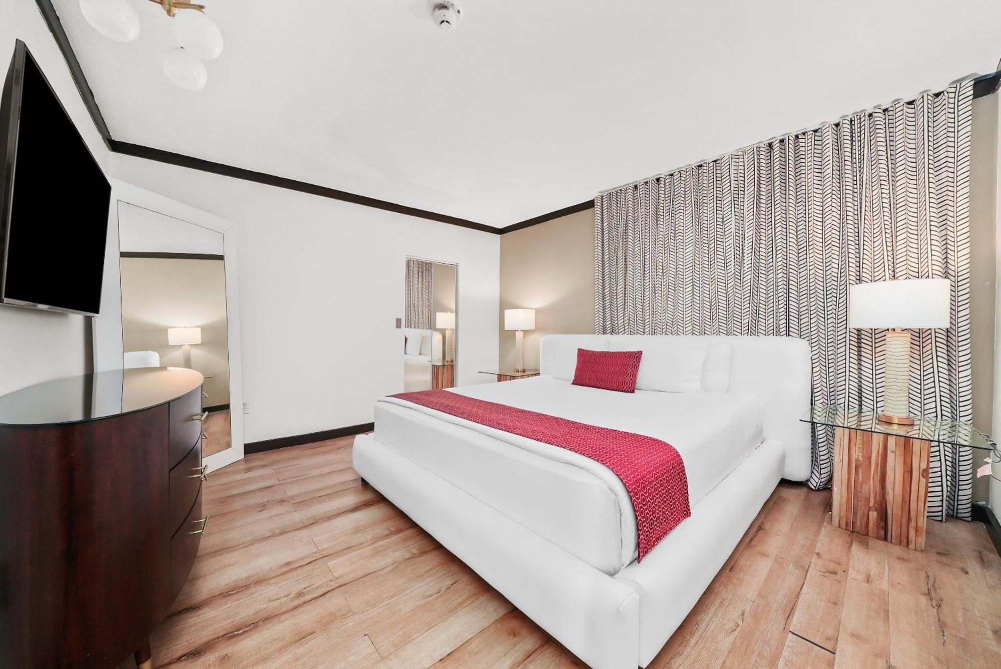 Deluxe Two Bedroom Suite